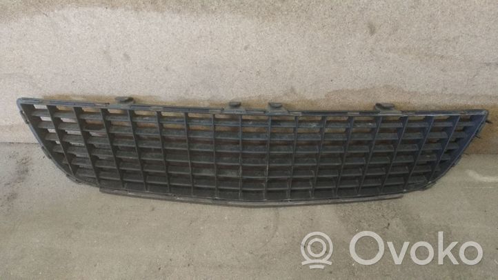 Opel Vectra C Grille inférieure de pare-chocs avant 