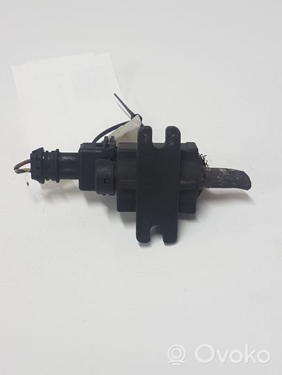 Opel Zafira B Turboahtimen magneettiventtiili 8972882491