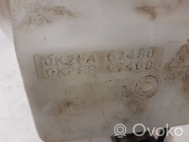KIA Carens I Serbatoio/vaschetta liquido lavavetri parabrezza 0K2FA67480