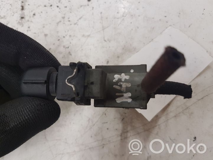 BMW 3 E90 E91 Electrovanne Soupape de Sûreté / Dépression 70078400