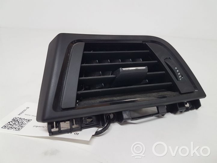 BMW 3 F30 F35 F31 Copertura griglia di ventilazione laterale cruscotto 923197013