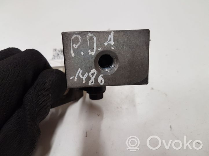 BMW 3 F30 F35 F31 Charnière inférieure de porte avant 7246068