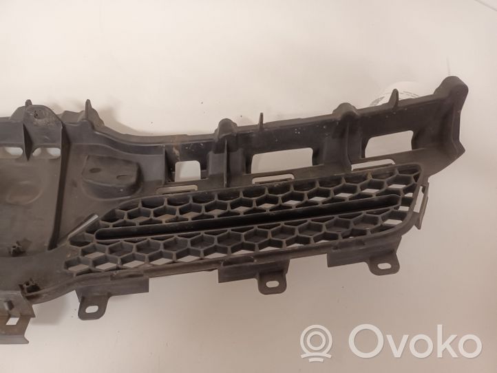 Toyota Corolla Verso AR10 Grille calandre supérieure de pare-chocs avant 531110F030