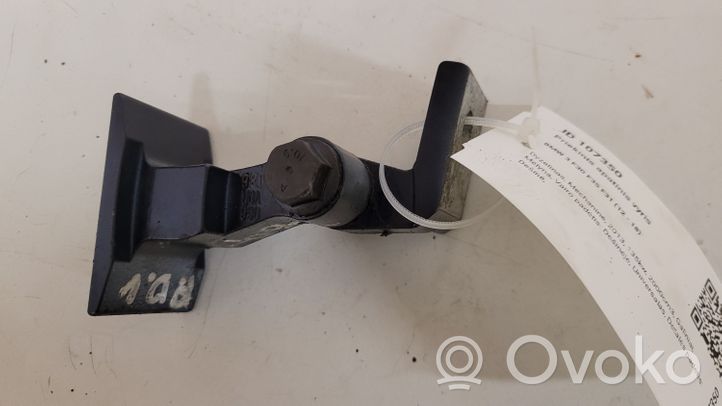 BMW 3 F30 F35 F31 Cerniera inferiore della portiera anteriore 