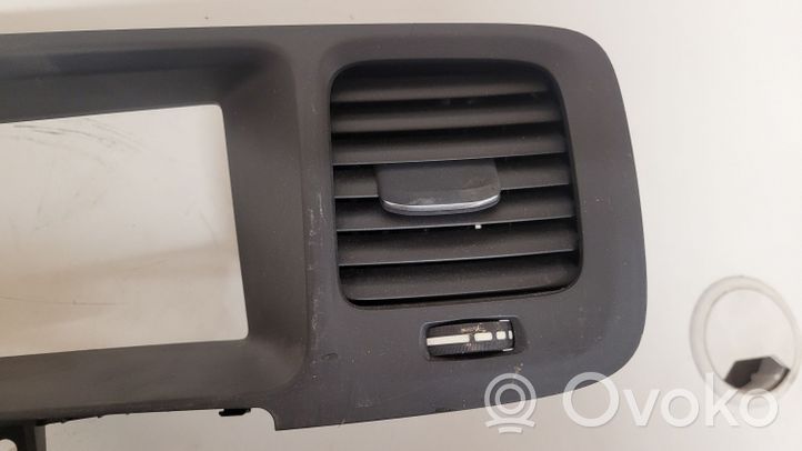 Volvo V60 Verkleidung Radio / Navigation 73400002