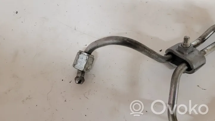 Toyota Corolla Verso AR10 Tuyau d'alimentation d'injecteur de carburant 