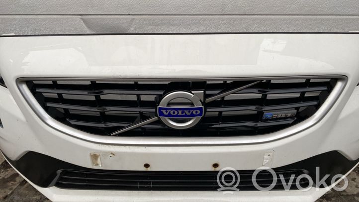 Volvo V40 Front bumper 