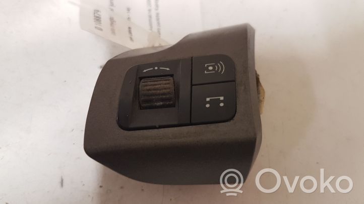 Opel Zafira B Steering wheel buttons/switches 305260285057