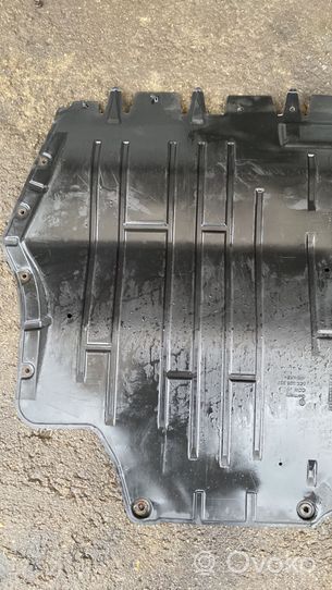 Skoda Superb B6 (3T) Engine splash shield/under tray 5C0825237