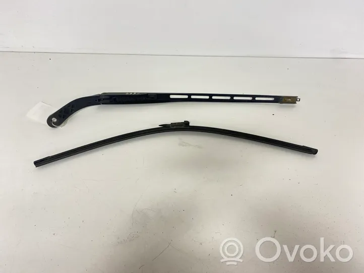 Peugeot 307 Windshield/front glass wiper blade 9656189480