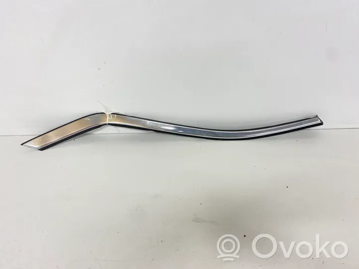 Opel Astra K Rear side glass trim 39088075