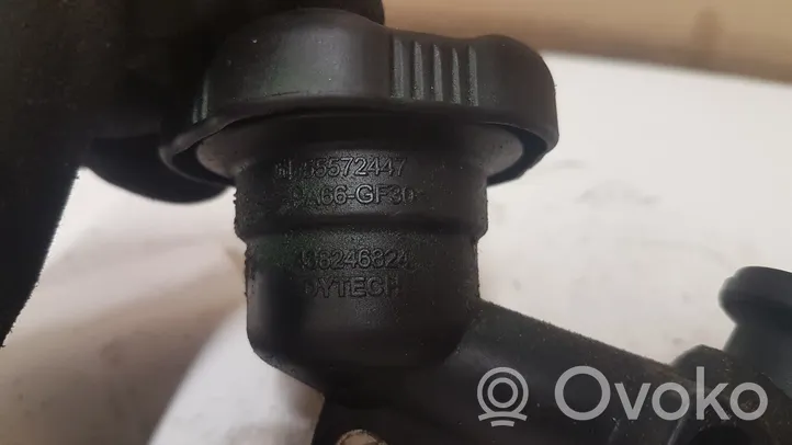 Opel Corsa E Tubo di riempimento dell’olio 55572447