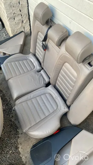 Volkswagen PASSAT B6 Set di rivestimento sedili e portiere 