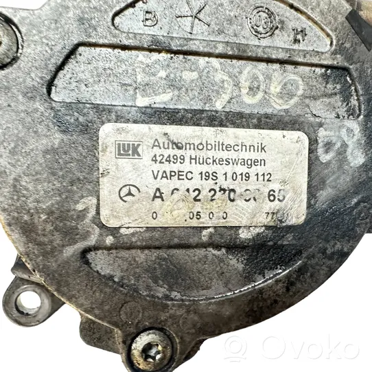 Mercedes-Benz E W211 Alipainepumppu A6422300065