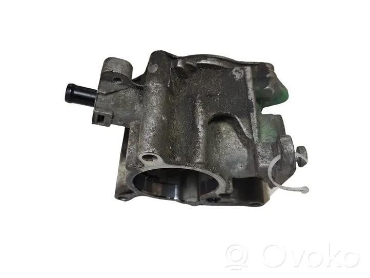 Audi A4 S4 B8 8K Alipainepumppu 06J145100B