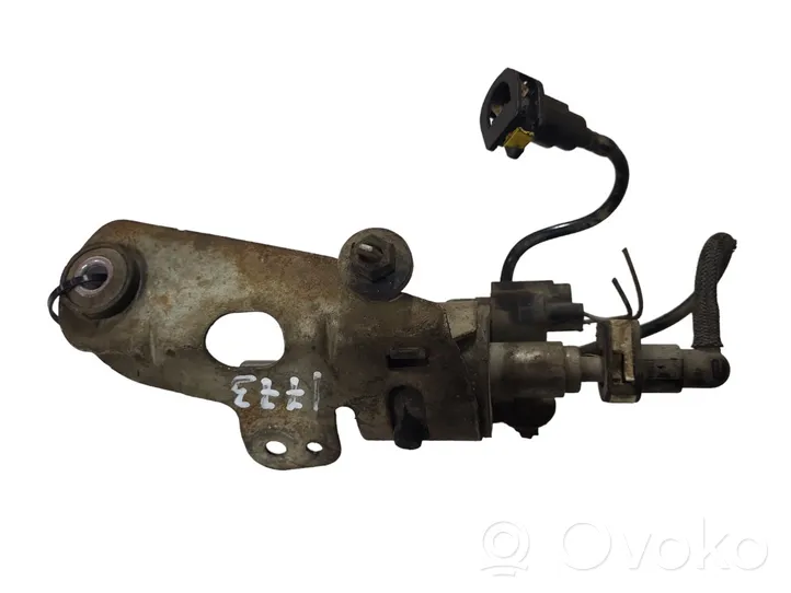 Ford Focus Webasto auxiliary heater fuel pump AV619A407AD