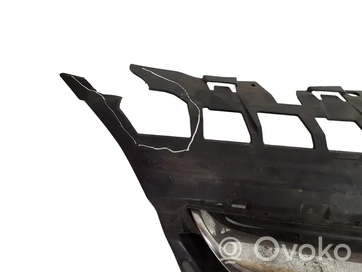 Opel Astra J Maskownica / Grill / Atrapa górna chłodnicy 13368851