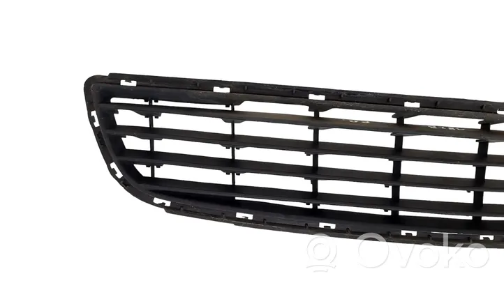 Opel Zafira B Grille inférieure de pare-chocs avant 