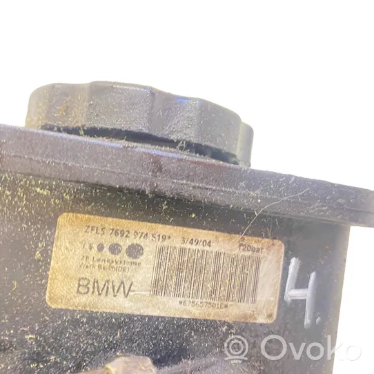 BMW 3 E46 Pompa wspomagania układu kierowniczego 675657501E