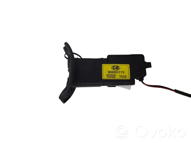 Opel Antara Verrouillage du bouchon du réservoir de carburant 96660113