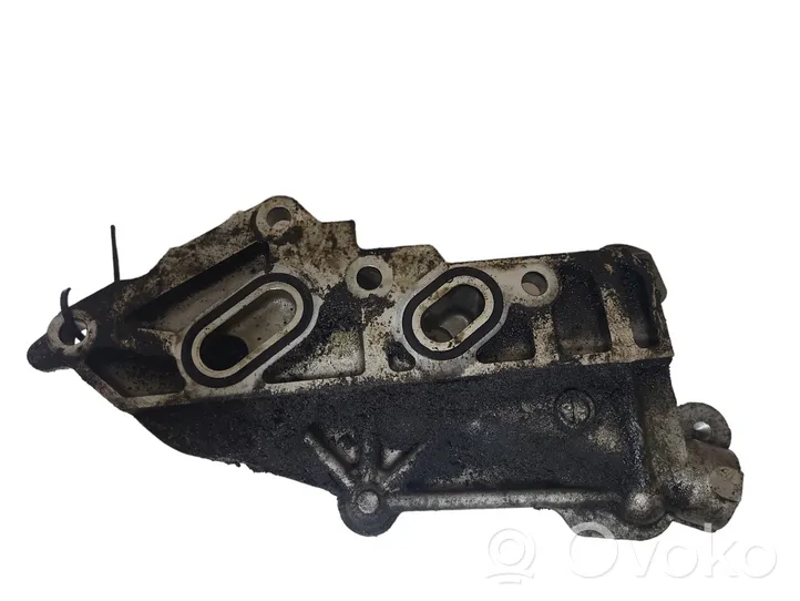 Mazda 6 Supporto di montaggio del filtro dell’olio R2AA14311