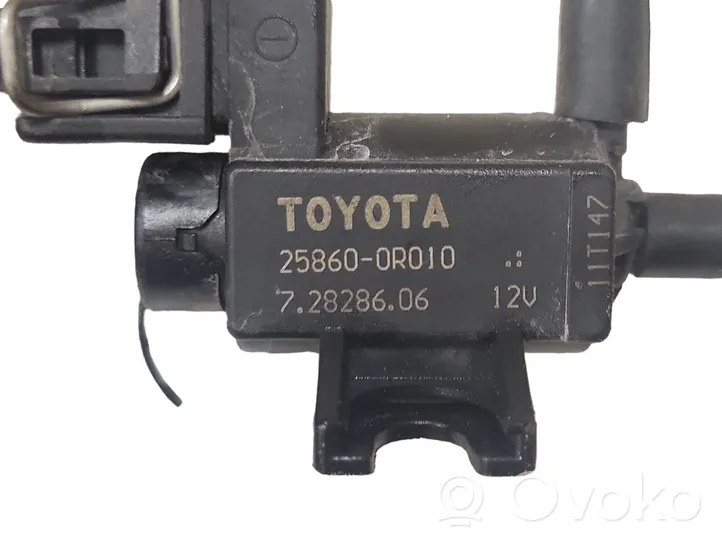 Toyota Auris 150 Zawór podciśnienia / Elektrozawór turbiny 258600R010