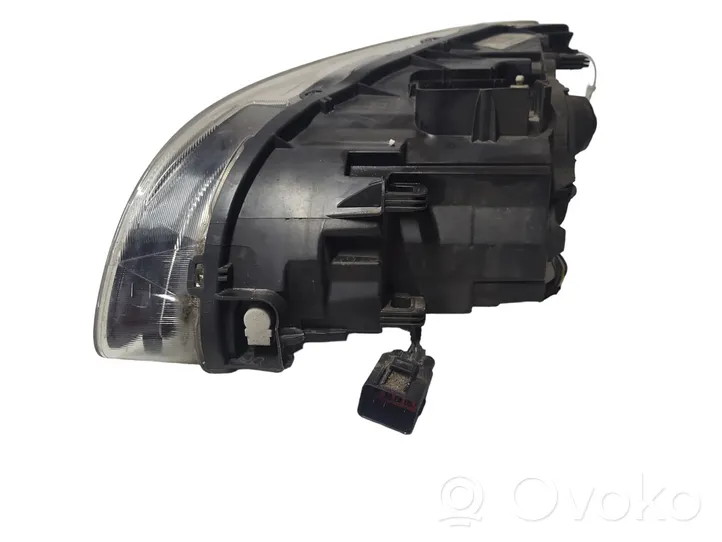 Volvo S60 Передняя фара 31358100