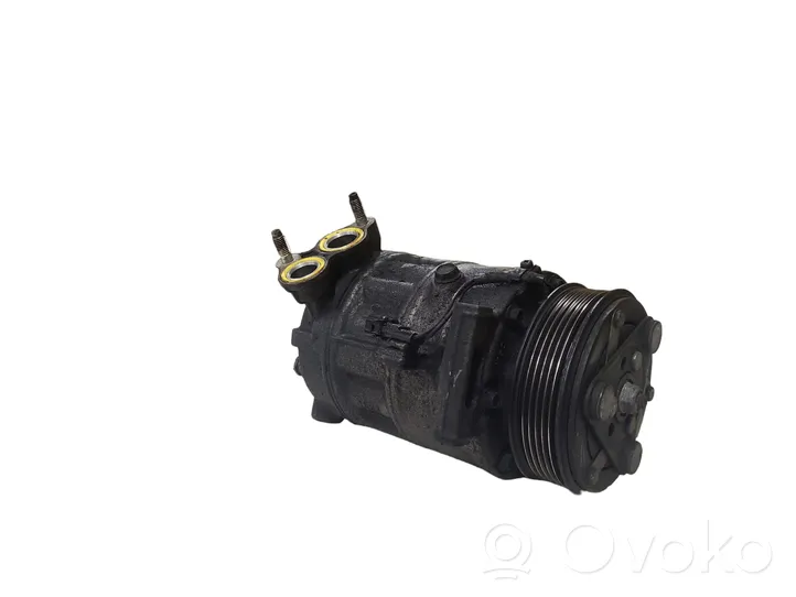 Volvo V40 Ilmastointilaitteen kompressorin pumppu (A/C) 118230014B4