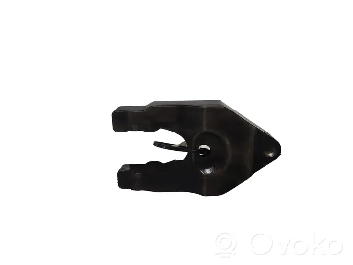 Nissan X-Trail T30 Fuel Injector clamp holder 