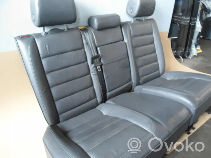 Volkswagen Touareg I Sėdynių komplektas 