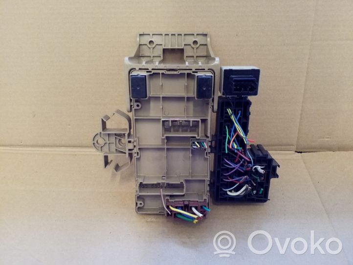 Subaru Legacy Module de fusibles JB200500N