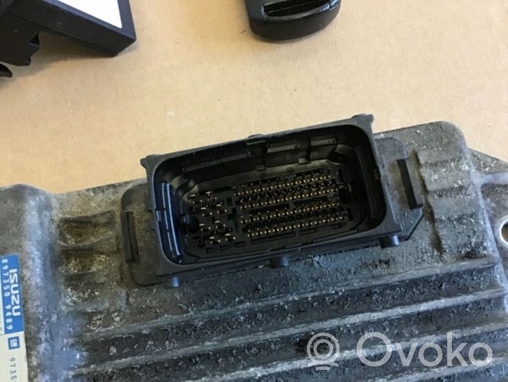 Opel Meriva A Dzinēja vadības bloks 8973509489