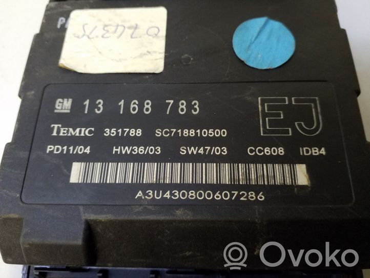 Opel Vectra C Module de fusibles 13168783