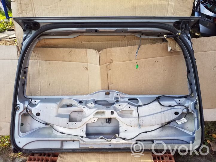 Volvo V70 Tylna klapa bagażnika 09203051