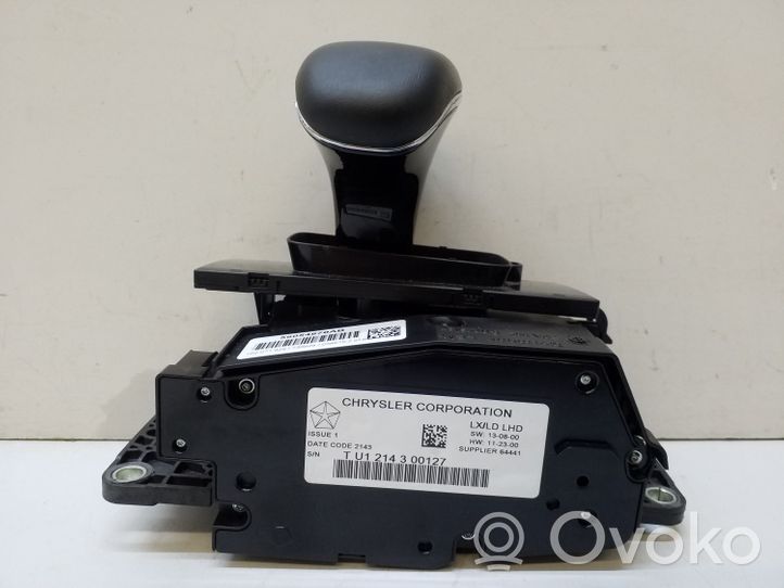 Chrysler 300C Palanca/selector de cambios (interno) 56054670AB