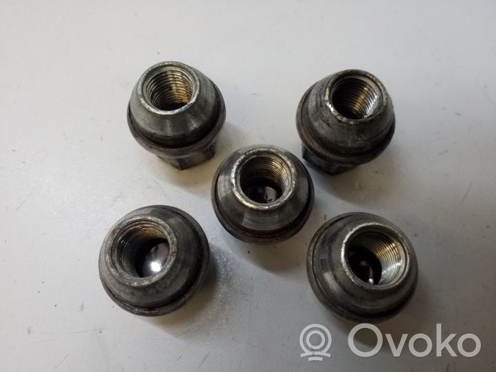 Chrysler 300C Nuts/bolts OEM