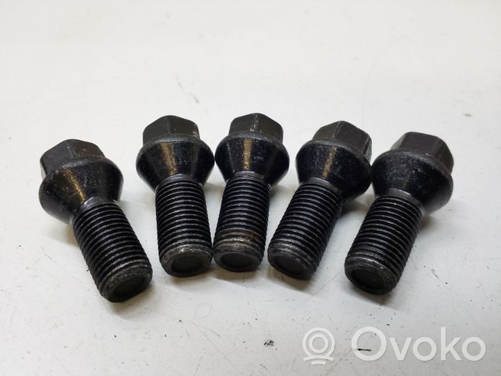 Alfa Romeo Stelvio Nuts/bolts 