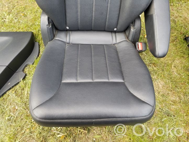 Mercedes-Benz R W251 Seat and door cards trim set 