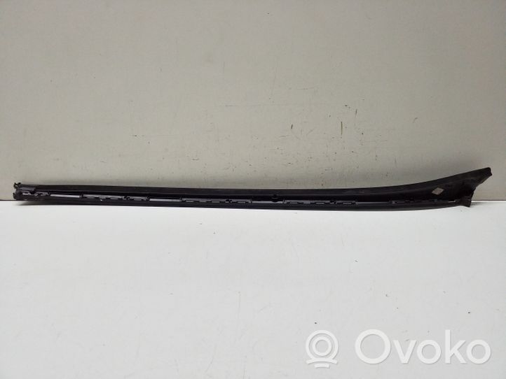 Mercedes-Benz C AMG W205 Dekoratīva jumta lenta – "moldings" A2056900182