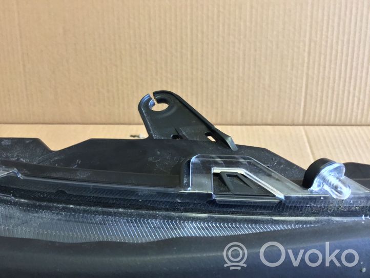 Toyota RAV 4 (XA50) Lampa przednia 8990842060