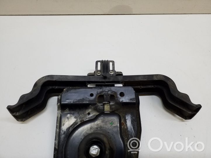 Dodge Grand Caravan Supporto di montaggio ruota di scorta 05109667AG