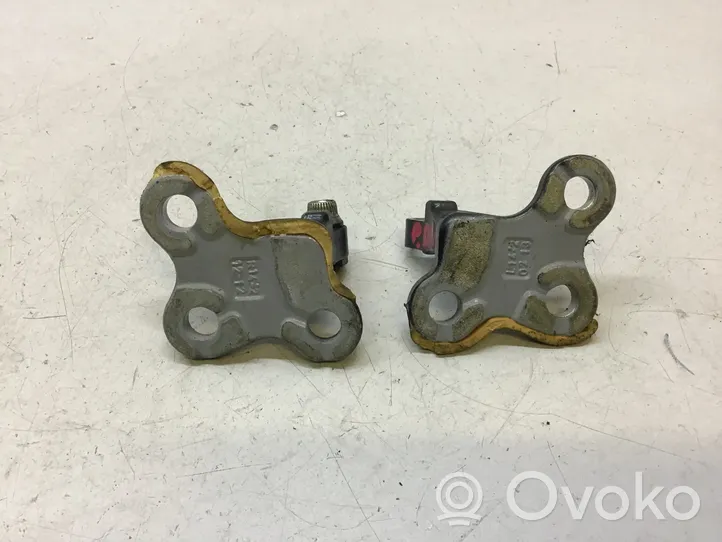 Volvo V60 Kit de charnières de porte avant 31299543