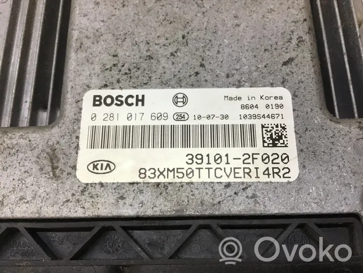 KIA Sorento Calculateur moteur ECU 0281017609