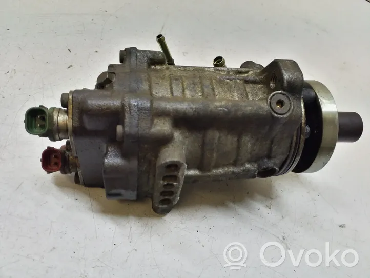 Nissan X-Trail T30 Pompe d'injection de carburant à haute pression 167008H801