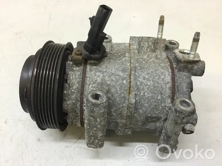 Chrysler Town & Country V Compressore aria condizionata (A/C) (pompa) P55111104AC