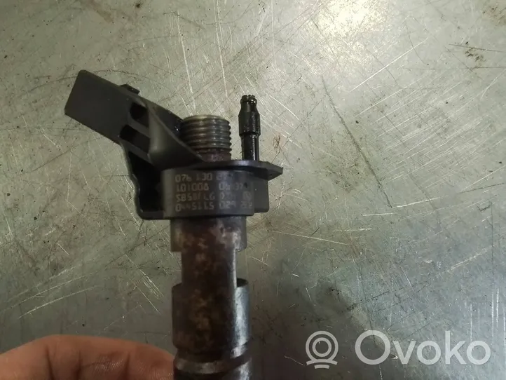 Volkswagen Crafter Fuel injector 076130277