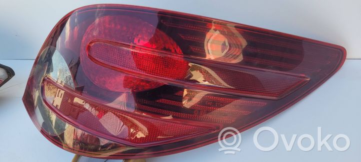 Mercedes-Benz R W251 Lampa tylna A2518200464