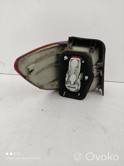 Mercedes-Benz B W245 Lampa tylna A1698202464