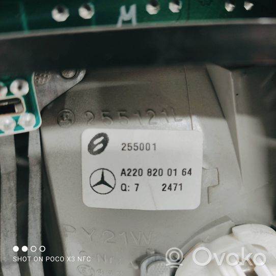 Mercedes-Benz S W220 Galinis žibintas kėbule A2208200164