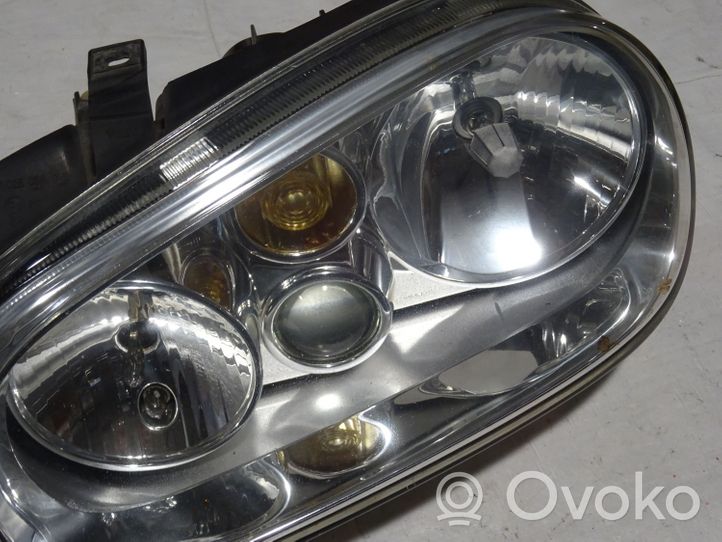 Volkswagen Golf IV Lampa przednia 1J1941015C